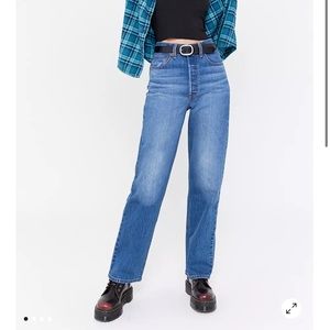 Levi’s ribcage straight